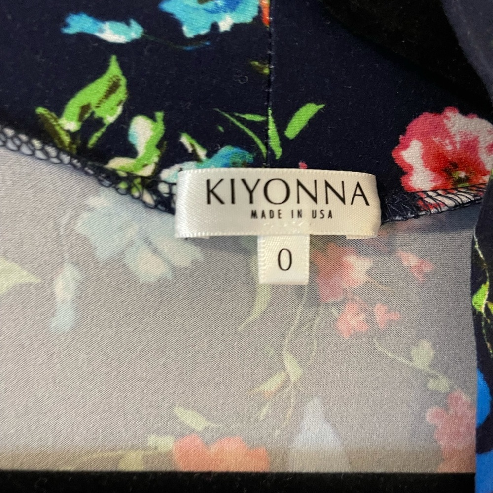 Kiyonna Super Soft Floral Cardigan - Picture 6 of 7